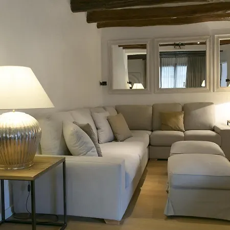Villa Masia Roca Rodona