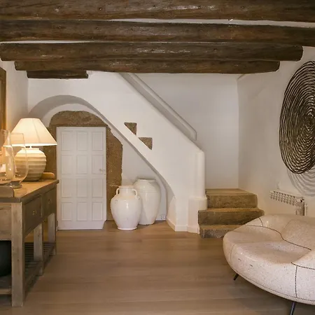 Masia Roca Rodona Villa